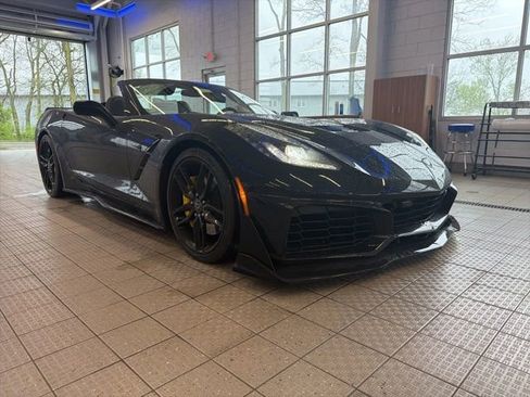Used 2016 Chevrolet Corvette Stingray Convertible w/ 3LT Preferred Equipment Group image 2