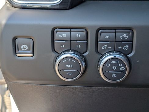 Used 2024 GMC Sierra 1500 Denali AWD/4WD image 22