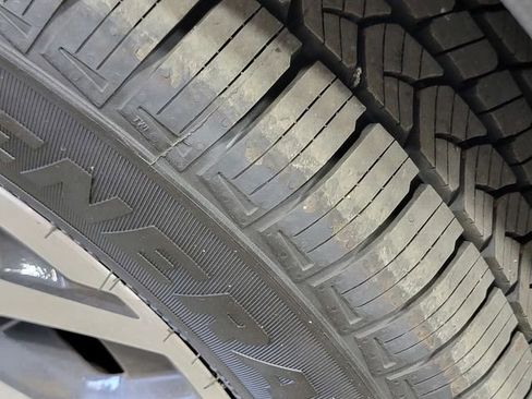 Certified 2023 Subaru Forester Premium image 11