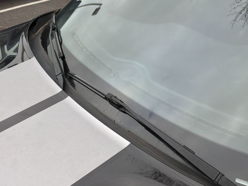 Used 2015 Dodge Challenger SRT w/ Technology Group image 12