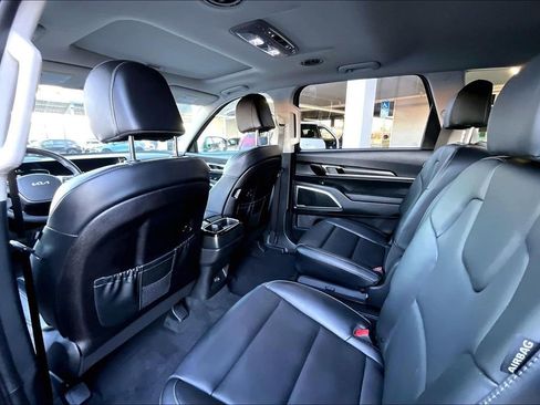Used 2025 Kia Telluride S image 16