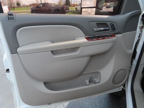 Used 2013 Chevrolet Silverado 2500 LTZ w/ LTZ Plus Package image 24