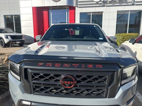 Used 2023 Nissan Frontier PRO-4X w/ Pro-4X Premium Package image 5