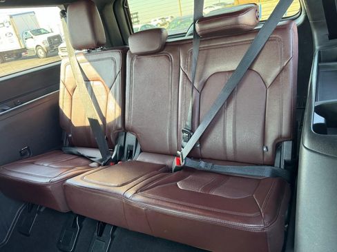 Used 2024 Ford Expedition Max Limited image 11