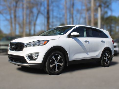 Used 2016 Kia Sorento EX w/ EX Premium Package image 3