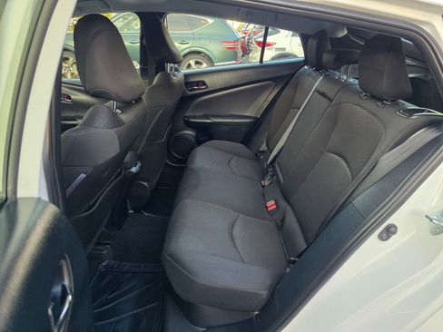 Used 2022 Toyota Prius image 11