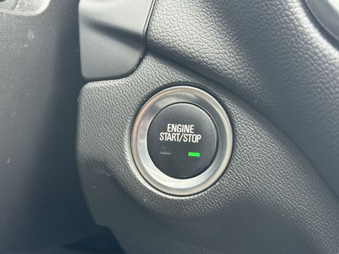 Used 2023 Chevrolet Equinox LT image 33