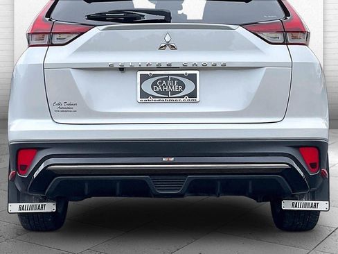 Used 2024 Mitsubishi Eclipse Cross LE AWD/4WD image 3