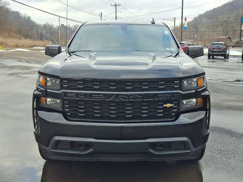 Used 2020 Chevrolet Silverado 1500 Custom w/ Custom Value Package image 2