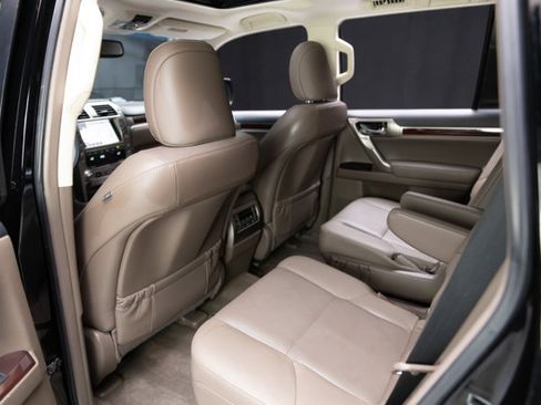 Used 2019 Lexus GX 460 Premium AWD/4WD image 44