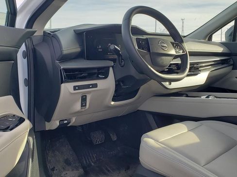 Used 2025 Nissan Murano SV image 13