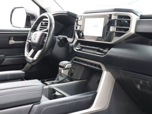 Used 2023 Toyota Tundra SR5 w/ SR5 Convenience Package AWD/4WD image 32