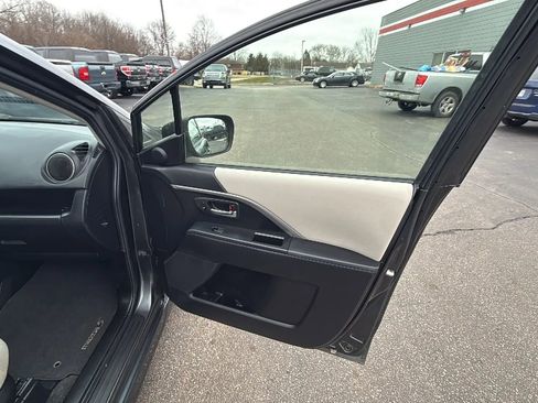 Used 2012 MAZDA MAZDA5 Touring FWD image 15