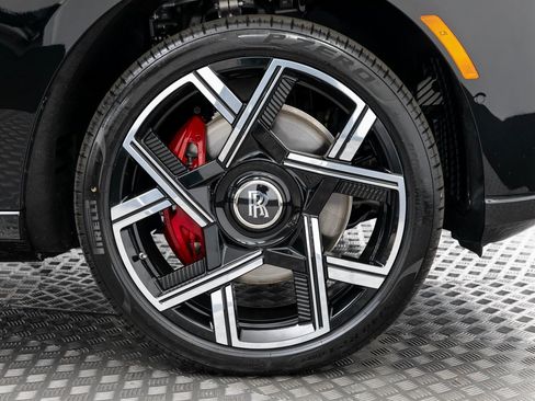 New 2026 Rolls-Royce Cullinan Black Badge image 49