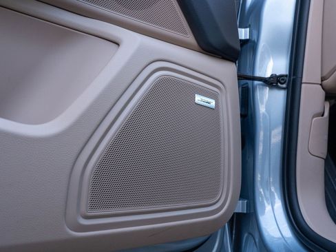 Certified 2025 Porsche Macan image 20