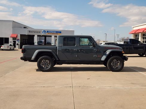 New 2026 Jeep Gladiator Mojave AWD/4WD image 7