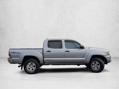 Used 2015 Toyota Tacoma 4x4 Double Cab w/ TRD Off-Road Package image 4