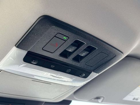 New 2026 Nissan Pathfinder SL image 14