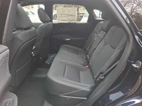 Used 2026 Lexus RX 450h AWD w/ Convenience Package image 6