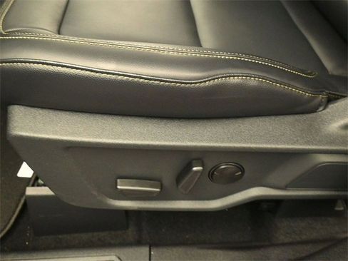 New 2025 Ford Bronco Badlands image 12