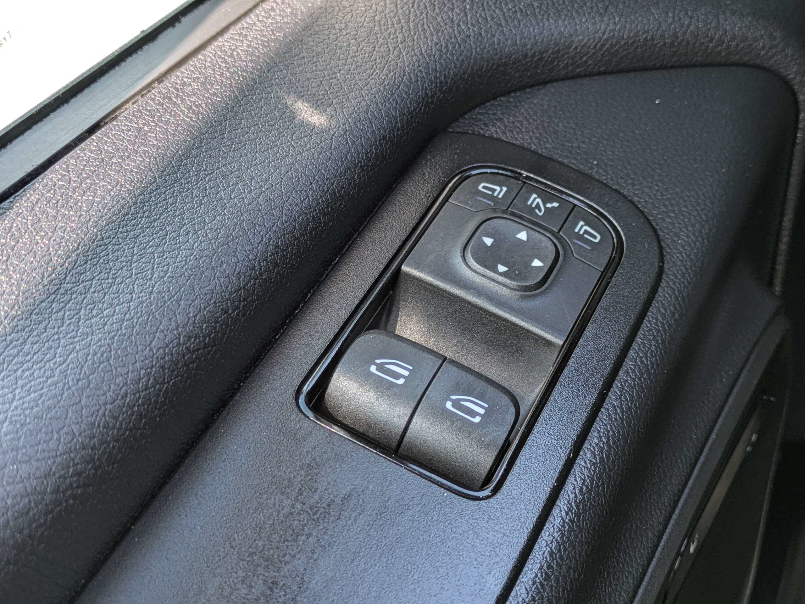 Used 2025 Mercedes-Benz Sprinter 2500 image 22
