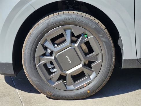 New 2026 Kia Carnival EX image 7