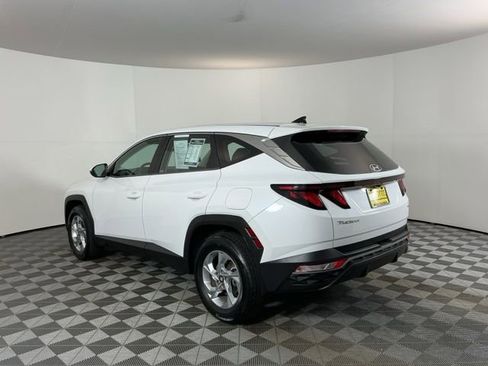 Used 2022 Hyundai Tucson SE w/ Winter Package AWD/4WD image 7