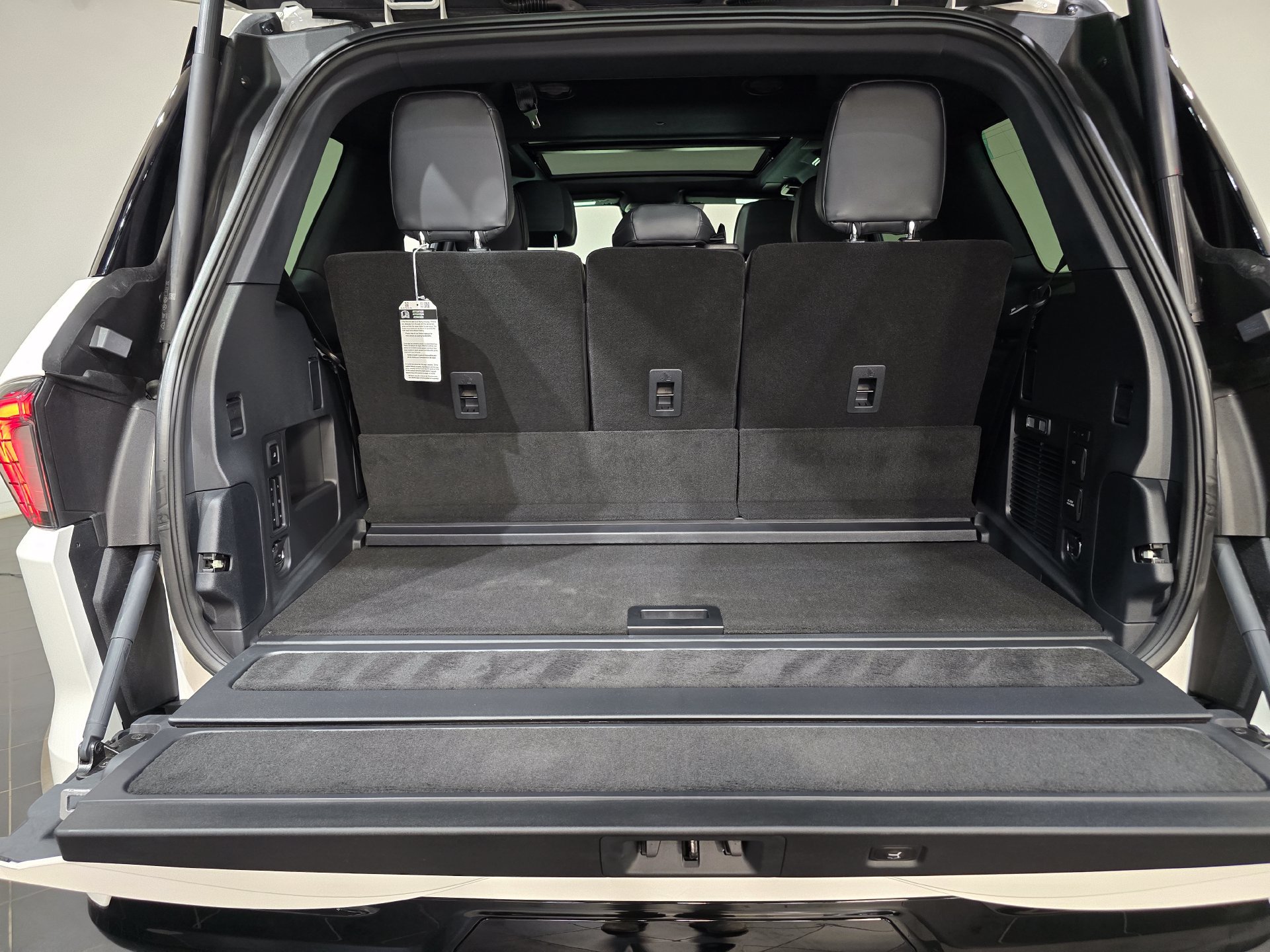 New 2025 Lincoln Navigator Reserve w/ Jet Appearance Package AWD/4WD image 45