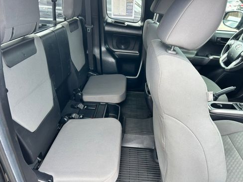 Used 2022 Toyota Tacoma SR5 image 19
