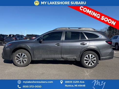 Used 2025 Subaru Outback Premium w/ Popular Package #1A image 4