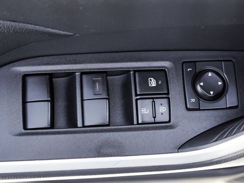 Certified 2024 Toyota RAV4 LE AWD/4WD image 19