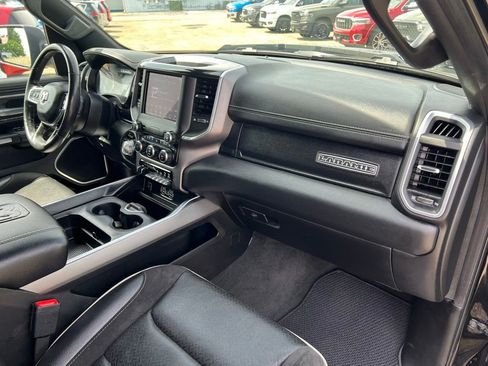 Used 2020 RAM 1500 Laramie w/ Sport Appearance Package AWD/4WD image 7