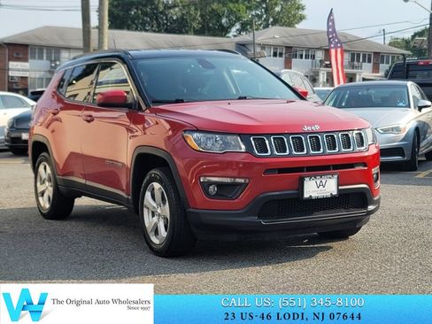 Used 2019 Jeep Compass Latitude w/ Popular Equipment Group AWD/4WD image 1