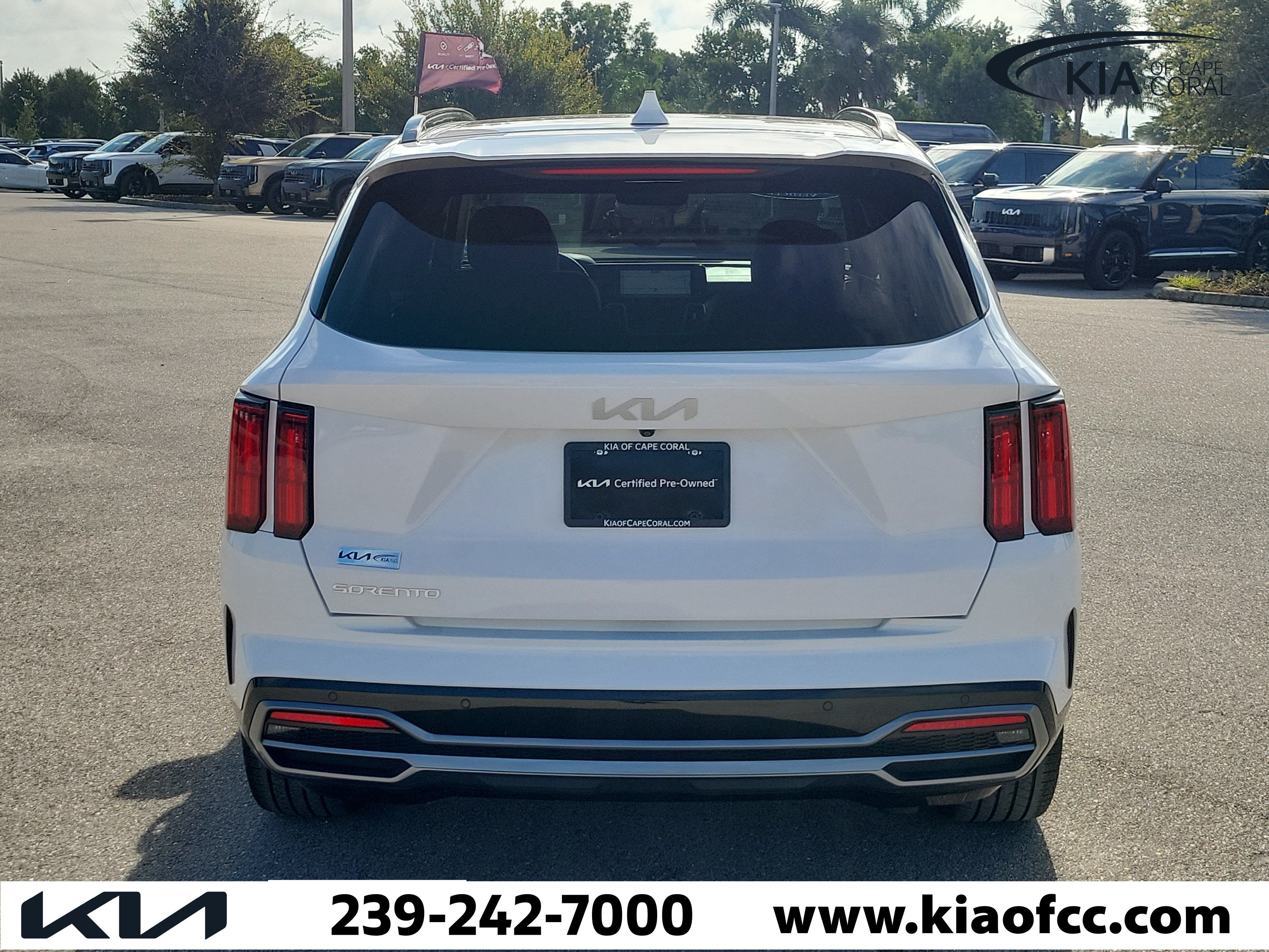 Certified 2023 Kia Sorento SX FWD image 5