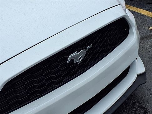 Used 2017 Ford Mustang Premium image 26