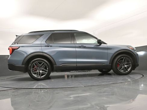 Used 2025 Ford Explorer ST w/ Sun And Sound Package image 40