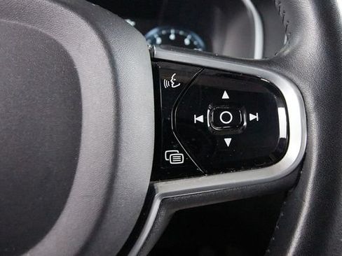 Used 2017 Volvo XC90 T6 Inscription w/ Vision Package AWD/4WD image 18