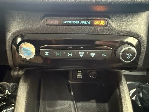 Used 2024 Ford Escape Platinum image 27