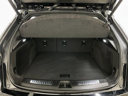 Certified 2023 Cadillac XT4 Sport w/ LPO, Onyx Lite Package image 44