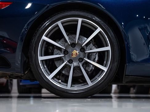 Used 2019 Porsche 911 Carrera RWD image 15