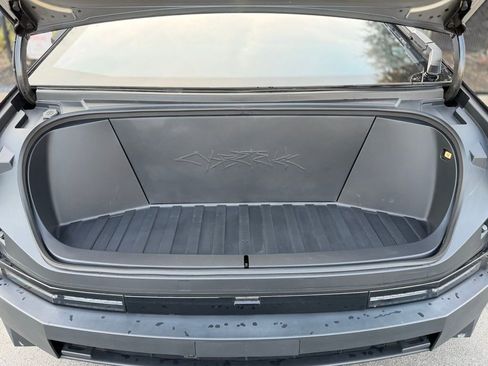 Used 2024 Tesla Cybertruck AWD Crew Cab image 6