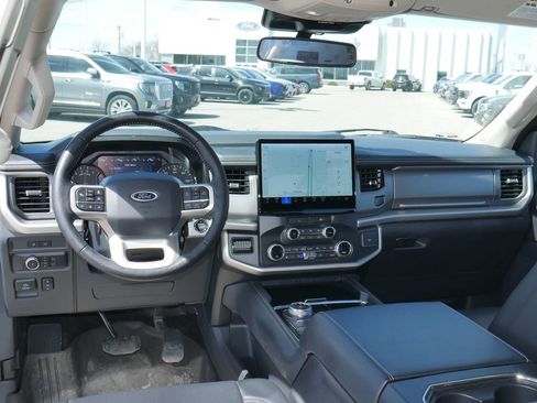 Used 2022 Ford Expedition XLT AWD/4WD image 37