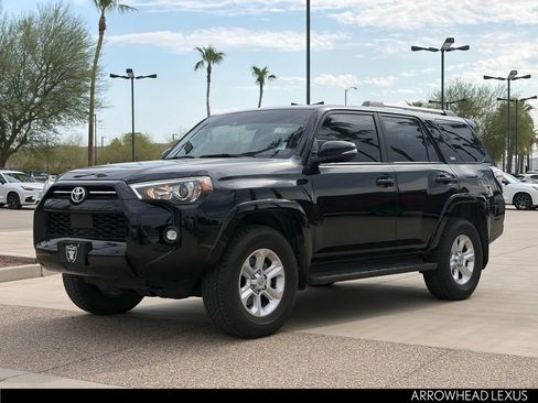 Used 2024 Toyota 4Runner SR5 Premium w/ Moonroof Package AWD/4WD image 2