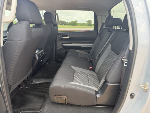 Used 2019 Toyota Tundra SR5 w/ SR5 Upgrade Package AWD/4WD image 22