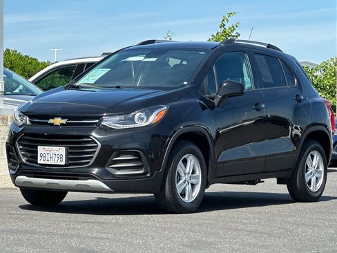 Used 2022 Chevrolet Trax LT w/ Driver Confidence Package AWD/4WD image 8