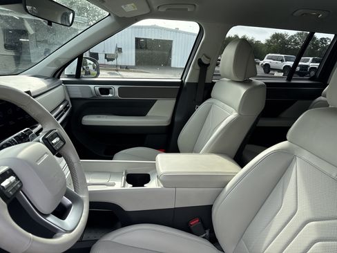 Used 2025 Hyundai Santa Fe SEL AWD/4WD image 13