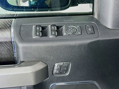 Used 2019 Ford F250 Platinum w/ Platinum Ultimate Package AWD/4WD image 18