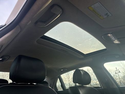 Used 2018 Genesis G90 3.3T Premium image 40