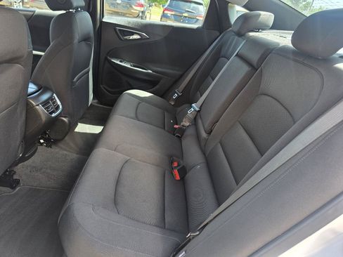Used 2025 Chevrolet Malibu LT FWD image 24