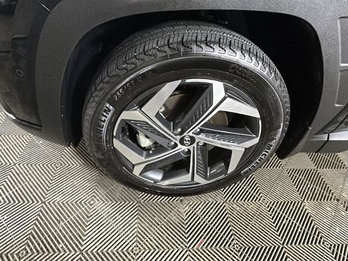 Certified 2024 Hyundai Tucson Limited AWD/4WD image 12